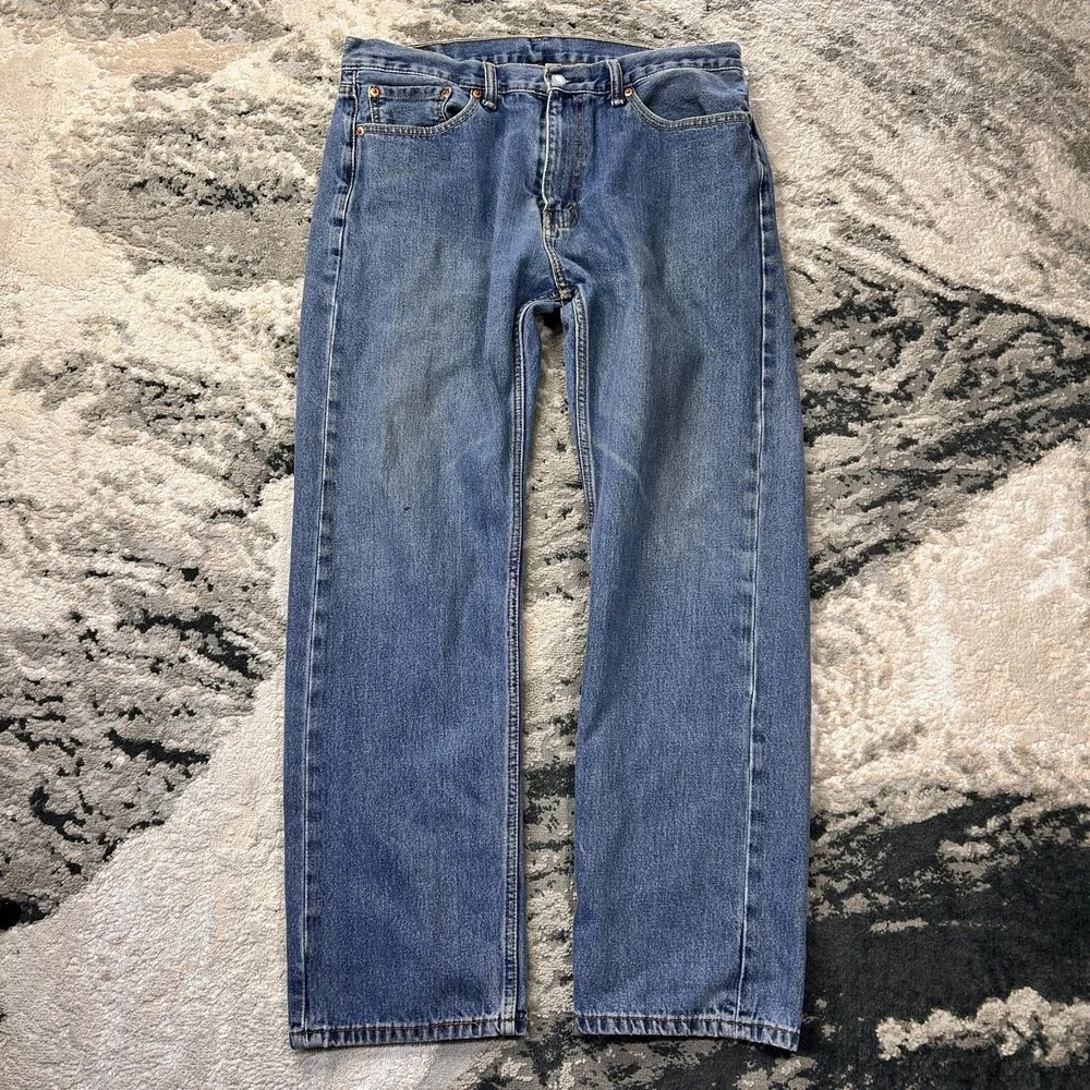 Levi's 505 Jeans Mens 36x32 Blue Medium Stonewash Denim‎ Mid Rise Straight Leg